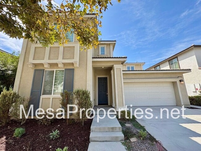 Building Photo - 3244 E Yellowstone Dr