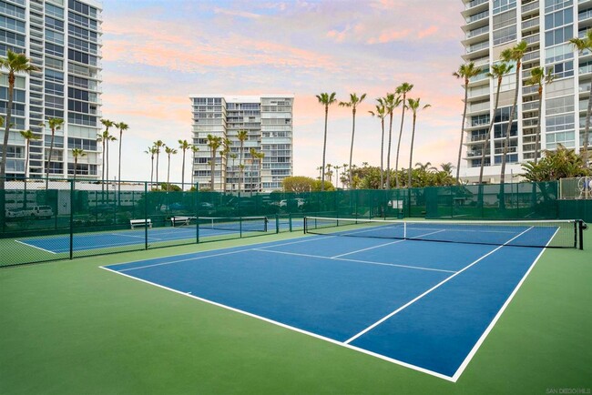 Building Photo - 1820 Avenida Del Mundo Unit Vacation Rental