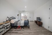 Photo - 1346 N Fuller Ave Unit 8