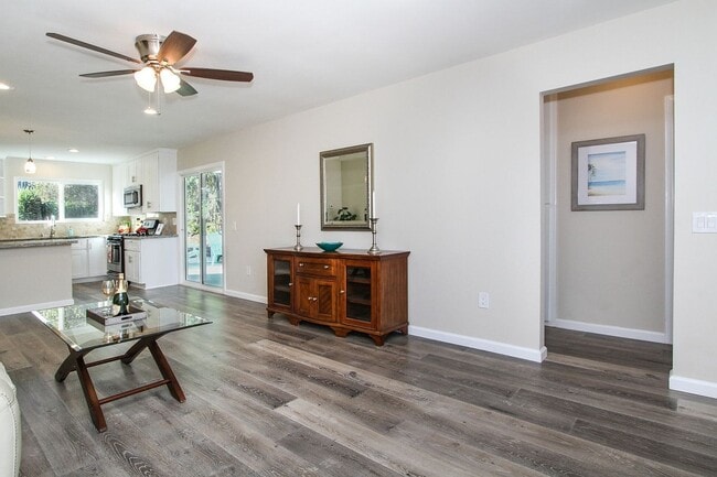 Photo - 1643 Peacock Blvd