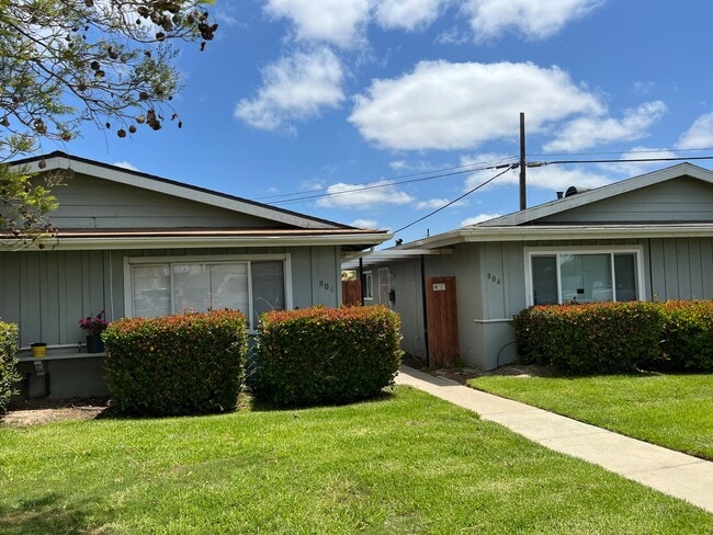 Photo - 806-806 N Bradley Rd Unit #B