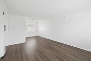 1BR, 1BA - 675SF - Living Room - 636 E. 97th St.