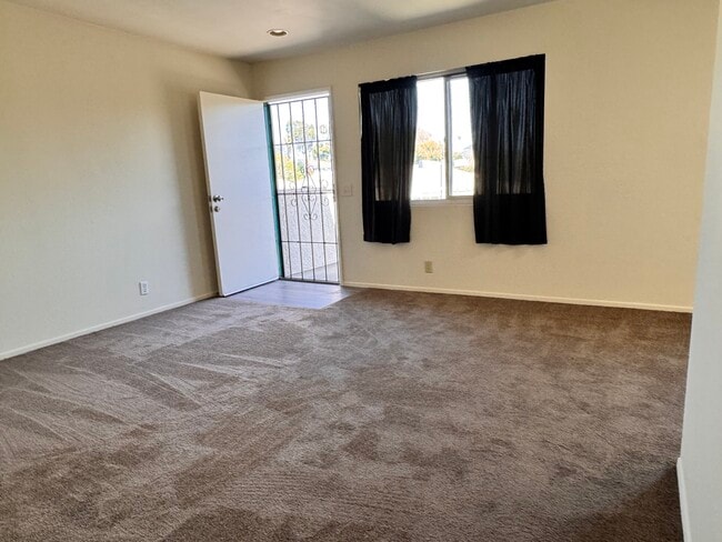 Photo - 630 Bridgeport Cir Unit Bridgeport