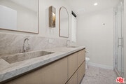 Photo - 426 Arnaz Dr