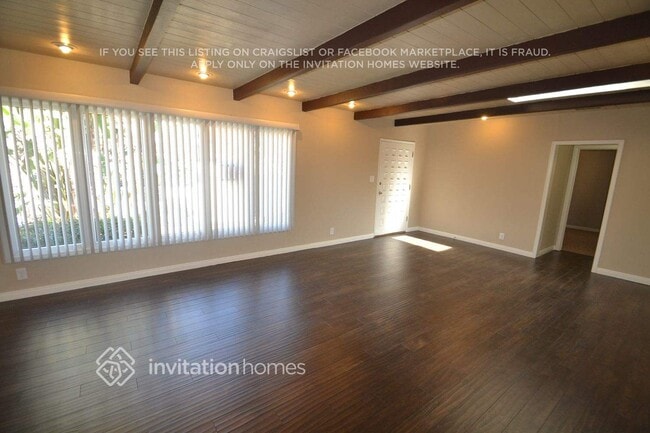 Photo - 22054 Crespi St