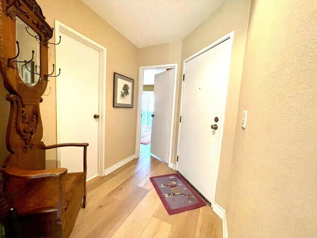 Photo - 5301 E Waverly Dr Unit 120