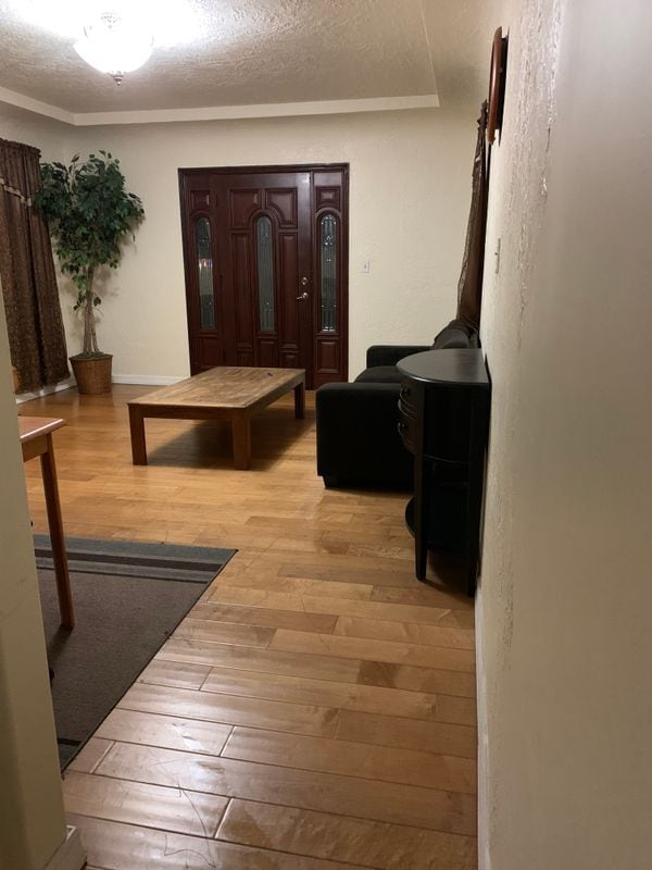 Photo - 3161 Hutchison Ave