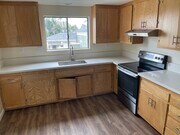 Kitchen - 1524 Garden St Unit 3
