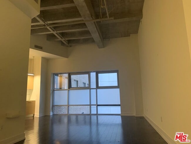 Photo - 727 W 7th St Unit 415