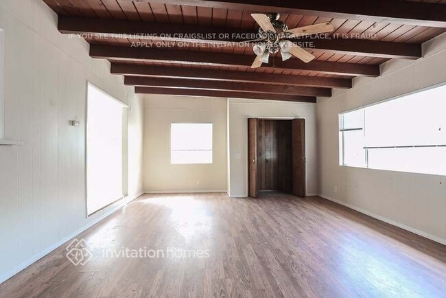 Photo - 1135 Erica St