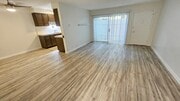 Photo - 2130 N Beachwood Dr Unit 4