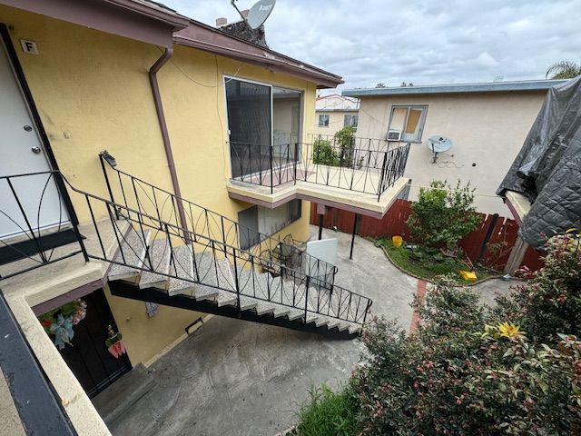 Building Photo - 3568 Brenton Ave Rental