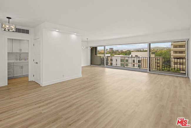 Photo - 10450 Wilshire Blvd Condo Unit 7F