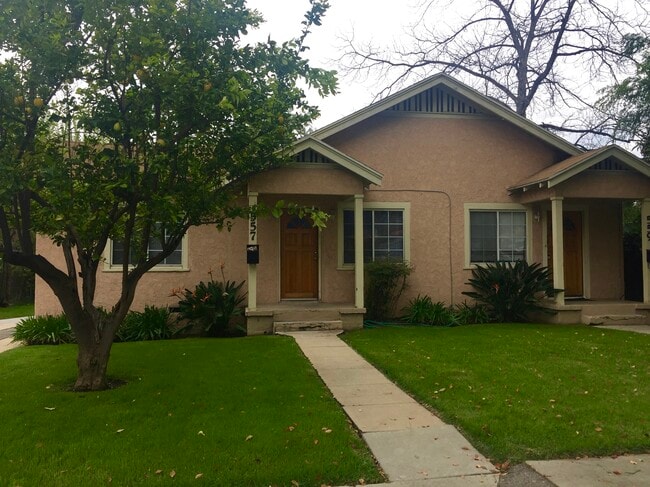 front of property - 559 Lincoln Ave Unit 559