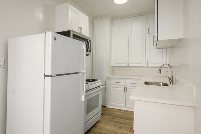 Photo - 1317 N Bronson Ave Unit 101