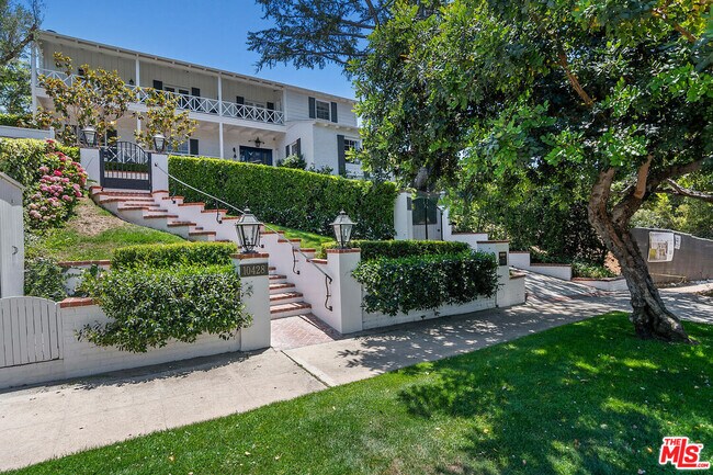 Photo - 10428 Wyton Dr House