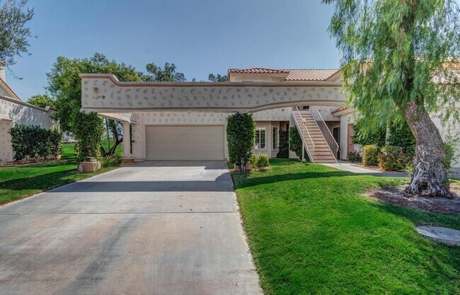 Photo - 237 Vista Royale Cir W