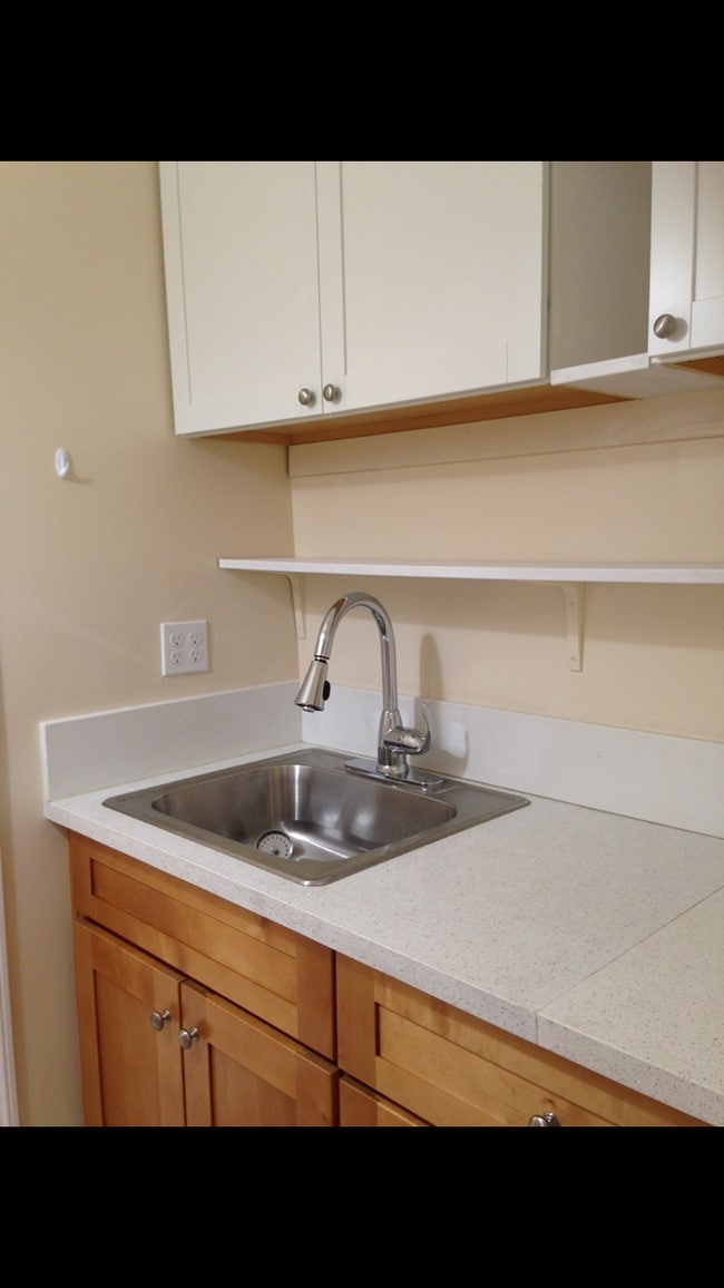 Photo - 1059 E Badillo St