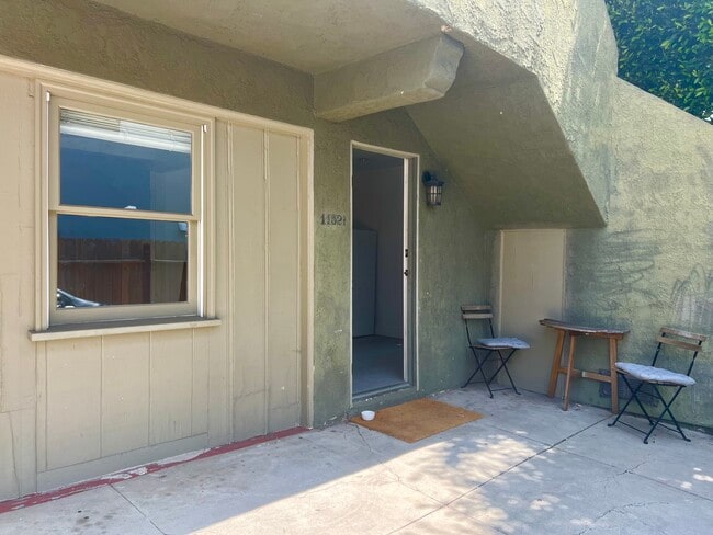 Photo - 1152 1/2 N Sycamore Ave Apartment Unit B