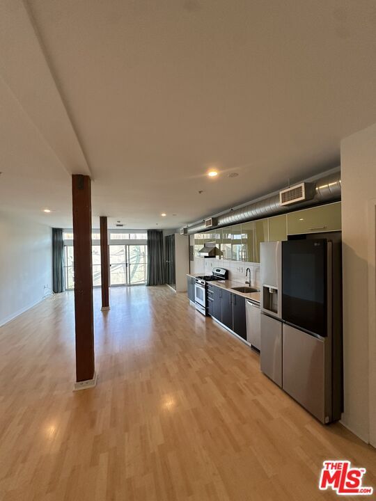 Photo - 4215 Glencoe Ave Unit 207