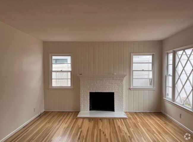 Building Photo - 1304 Walnut Ave Rental