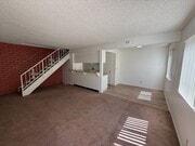 Photo - 752 W Hemlock St