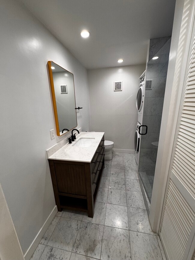 Primary Bath - 5830 Benner St Unit 207