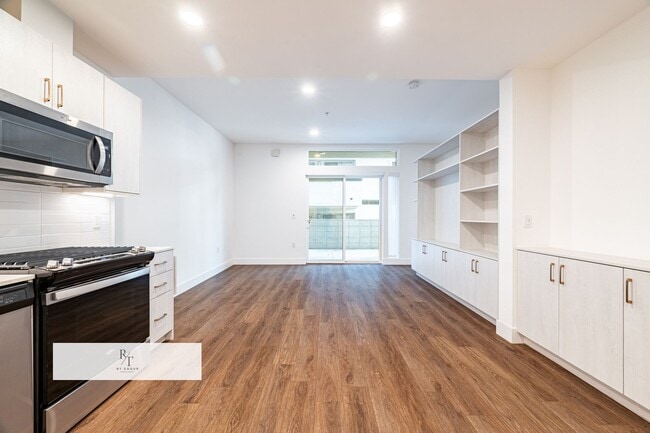 Photo - Modern 1-Bedroom Condo with Rooftop Amenities in Pasadena Unit 222