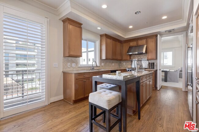 Photo - 132 S Maple Dr Unit PH4