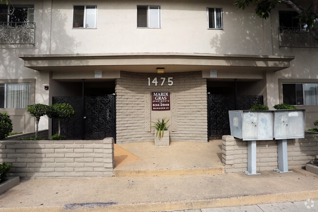 Photo - Mardi Gras Apartments