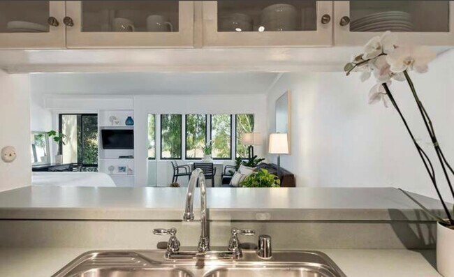 Photo - 950 N Kings Rd Unit 346