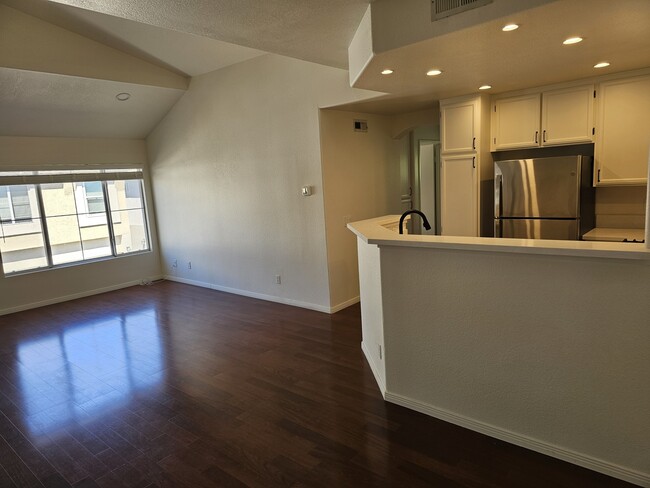Photo - 11863 Spruce Run Dr Townhome