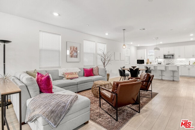 Photo - 768 Daniel Freeman Cir