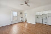Studio, 1BA - 325SF - 265 S Manhattan Pl