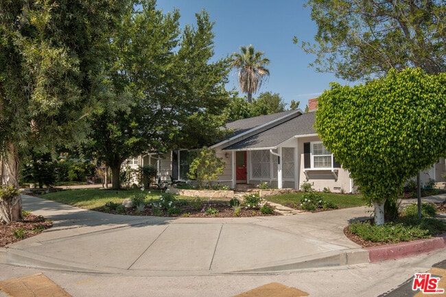 Photo - 4900 Ethel Ave