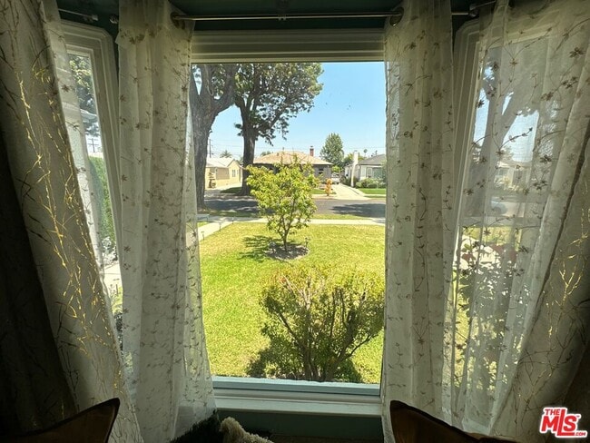 Photo - 3791 Olmsted Ave