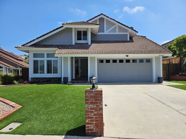 Photo - Pool Home 4 Bedroom