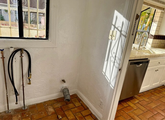 Building Photo - 21618 Valerio St Rental