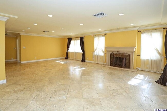 Photo - 430 N Bel Aire Dr