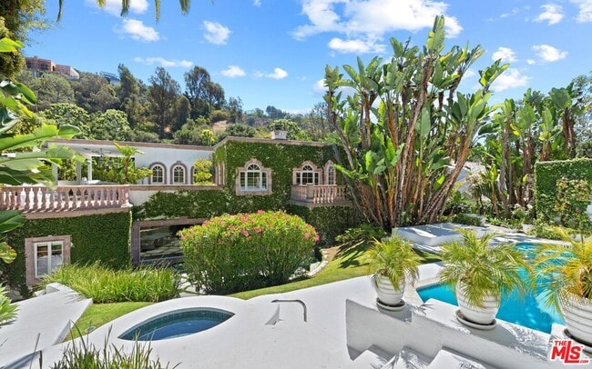 Building Photo - 1241 Stone Canyon Rd