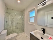 Photo - 903 S Barrington Ave Apartment