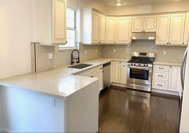 Photo - 9332 W Olympic Blvd