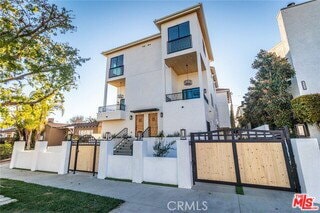 Building Photo - 5325 Ben Ave