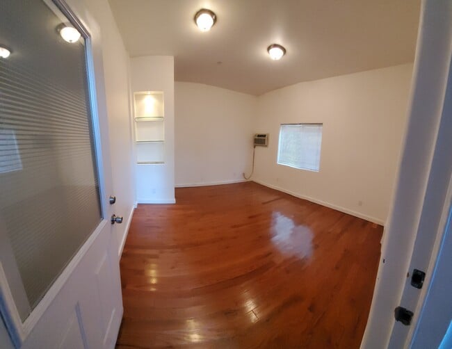 Building Photo - 4431 S Centinela Ave Unit 3