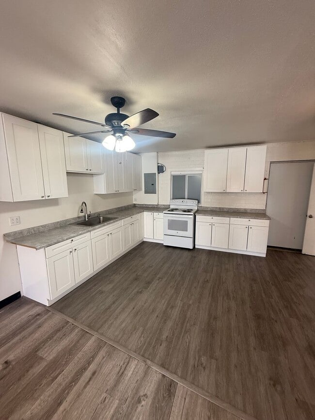 Building Photo - Affordable House in San Diego