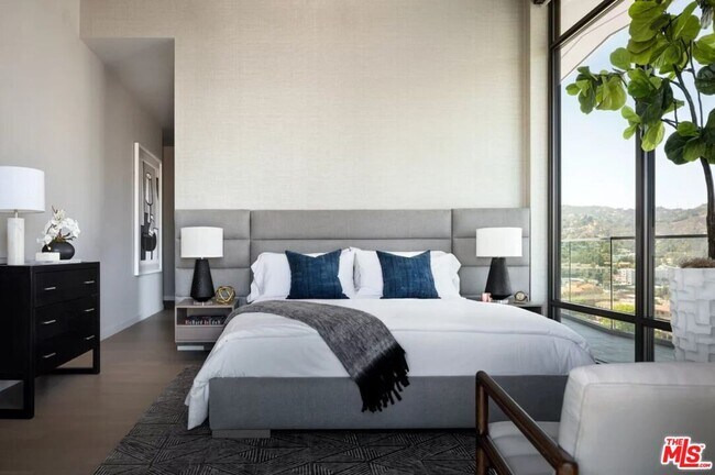 Photo - 1755 Argyle Ave Unit PH07