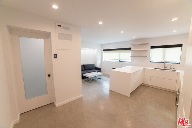 Building Photo - 14 Brooks Ave Unit 9 Rental