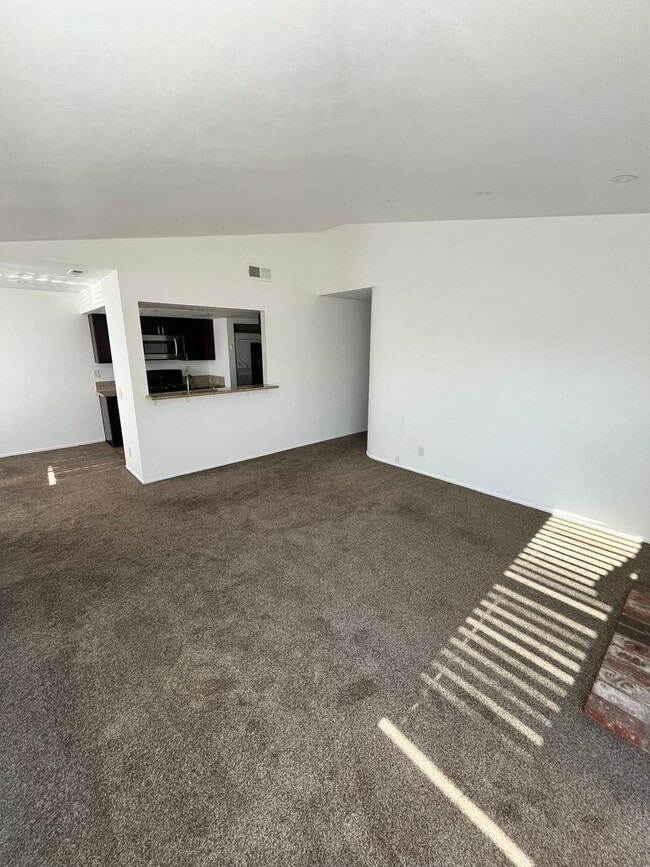 Photo - Beautifully Remodeled 2-Bed Condo with Private Patio in Casablanca