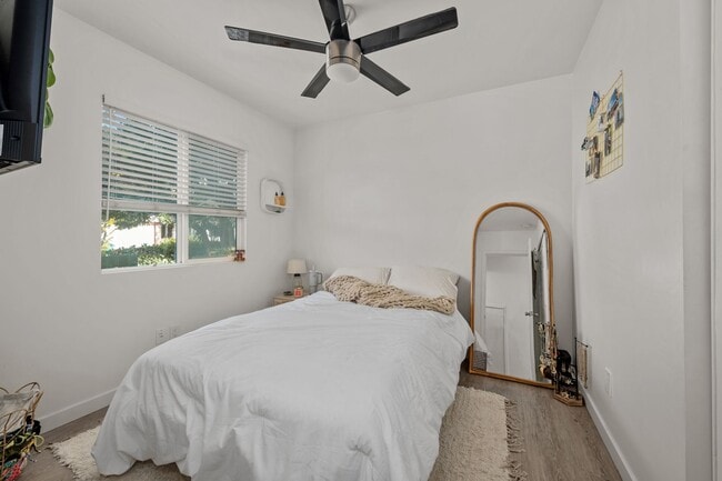 Photo - 5675 Campanile Way