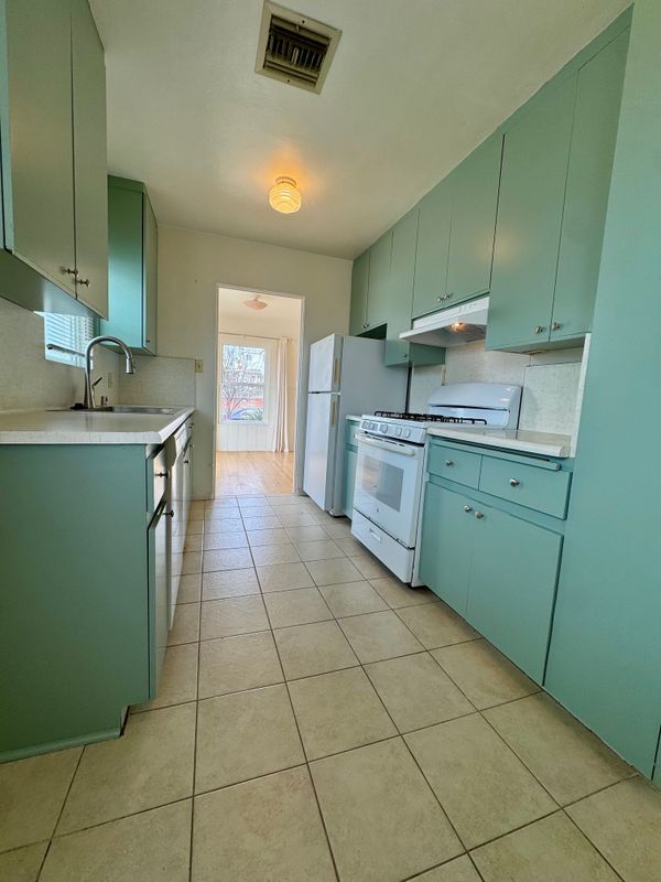 Photo - 803 Van Nuys St